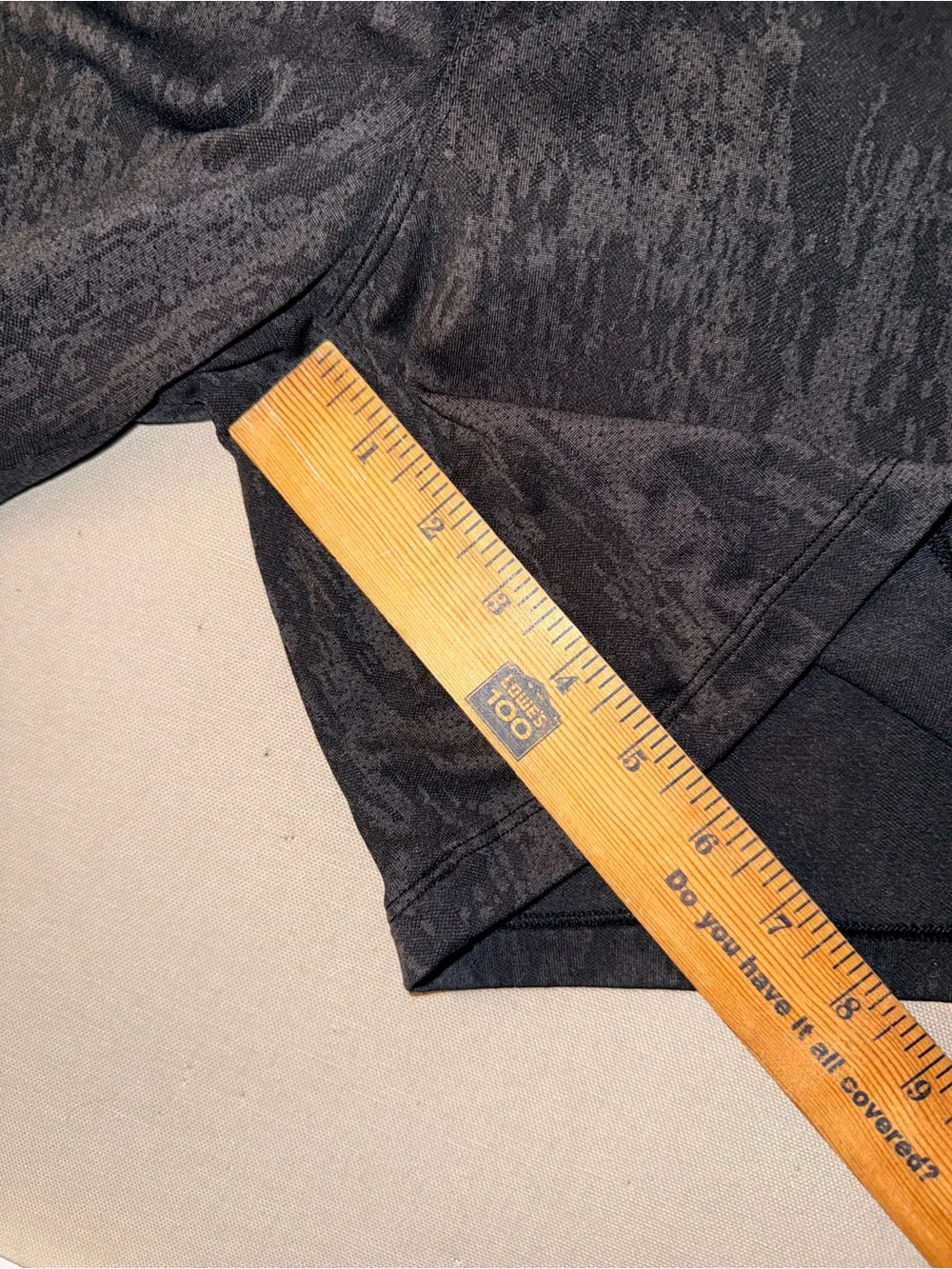 Lululemon Men's Athletic Shorts - Dark Gray Patterned LINED - LARGE